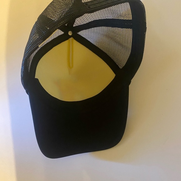 MTV black and white  adjustable hat - Picture 3 of 4